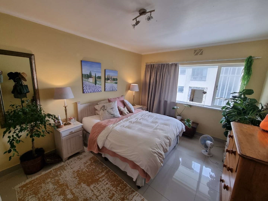 To Let 1 Bedroom Property for Rent in Sea Point Western Cape